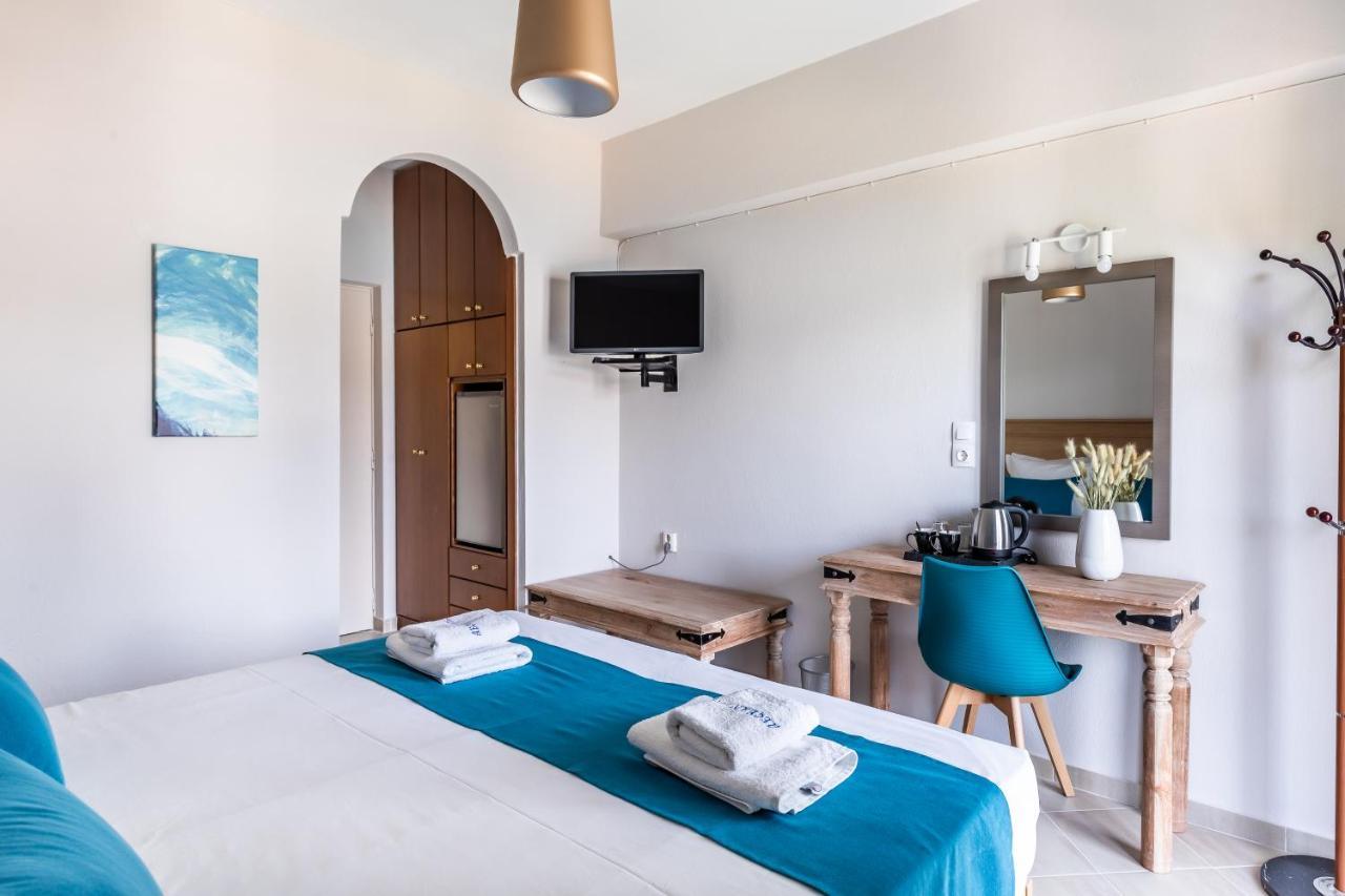 Aegeon Hotel Skopelos Town Exterior photo