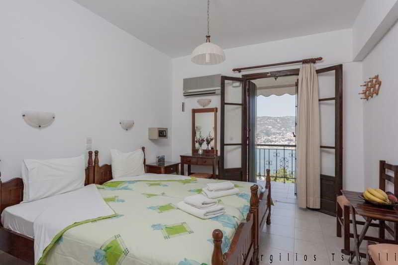 Aegeon Hotel Skopelos Town Exterior photo